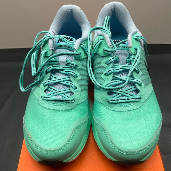 Women’s Nike Dual Fusion - Brand new in box - Size 6.5 - Picture 4 of 8